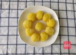 Illustration of how to make custard buns 11