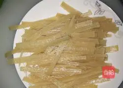 Illustration of how to make fried cold noodles 1