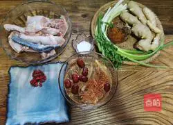 Illustration of how to make ginseng, cordyceps, longan, red dates and chicken soup 3
