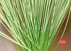 Illustration of how to make spinach noodles with tomato meat sauce 7