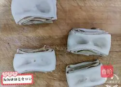 How to make sesame paste flower rolls Illustration 13