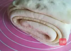 Illustration of how to make milk-flavored dough puff pastry 9