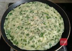 Illustration of how to make celery leaf egg pancake 10