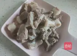 Illustration of how to make mutton and radish soup 3