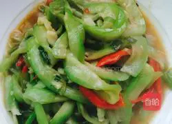 Illustration of how to make garlic loofah 6