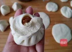 Illustration of how to make tender and juicy meat buns 11