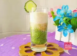 Illustration of how to make cucumber and apple milkshake 9