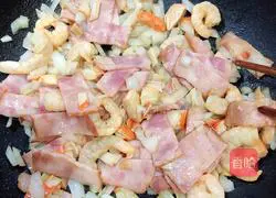 Cream Mushroom Seafood Pasta Recipe Illustration 11