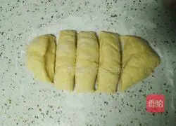 Illustration of how to make butter hand-torn bread 7