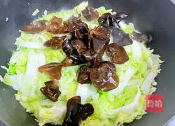 Illustration of ham, cabbage and tofu stew 9