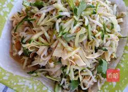 Illustration of how to make cold bean sprouts and shredded beans 11