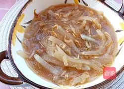 Illustration of how to make glutinous rice vermicelli radish soup 18