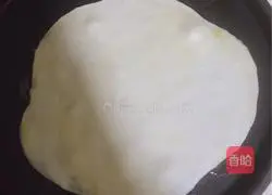 Illustration of how to make egg-filled pancakes 12