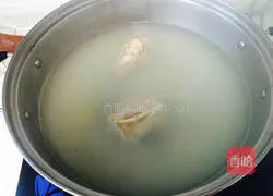 Illustration of how to make spicy and sour noodles 7