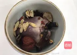 Ganoderma lucidum Illustration of how to make soothing pig heart soup 3
