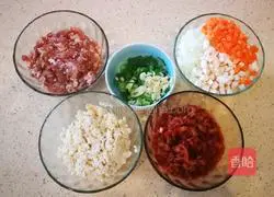 Illustration of how to make spicy cabbage dumplings 8