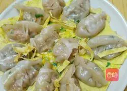 Illustrations of three ways to eat dumplings 10