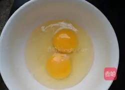 Illustration of how to make egg custard in ten seconds 2