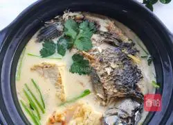 Nutrition milk white crucian carp tofu soup recipe illustration 12