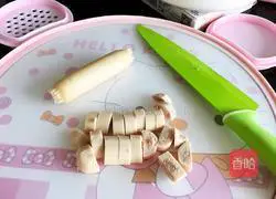 Baby Fish Intestine Butterfly Noodles Recipe Illustration 3