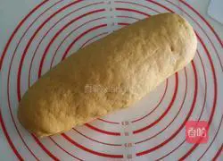 Illustration of how to make pumpkin and red date steamed buns 9