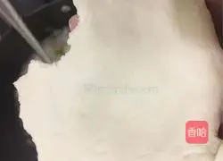 Shanxi Noodle Soup Illustration of how to pull out dough pieces 5