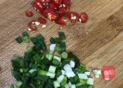 Illustration of how to make cold kelp shreds 7