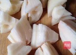 Lotus root and pig trotters soup recipe 2