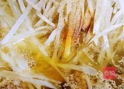 Mutton meatball soup with shredded radish Practice illustration 6