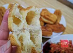 Illustration of how to make milk-flavored and crispy fried dough sticks 6