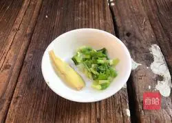 Cucumber and Mushroom Soup Recipe Illustration 3