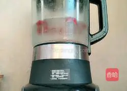 Illustration of making red date soy milk 7