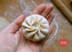 Illustration of how to make pie (pork and green onion stuffing) 9