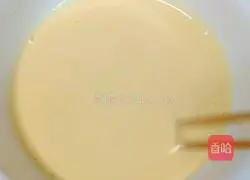 Illustration of how to make carrot and egg pancakes 8