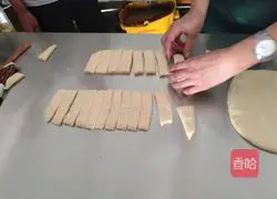 Illustration of how to make fried dough sticks 4