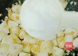 Winter Melon and Shrimp Skin Soup Recipe Illustration 7