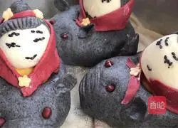 Illustration of how Zhu Bajie carries his wife on his back 22