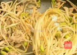 Illustration of how to make bean sprout noodles 3