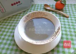 Illustration of how to make red dates and black bean soy milk 1