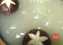 Illustration of how to make beef bone soup 6