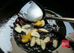 Illustration of how to make pickled fish 11