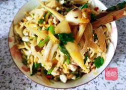 Illustration of how to make cold hand-shreded king oyster mushrooms 5