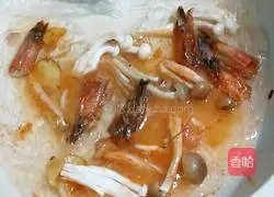 Illustration of how to make hot shrimp noodle soup 3