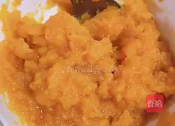 Illustration of how to make pumpkin milk steamed buns 2