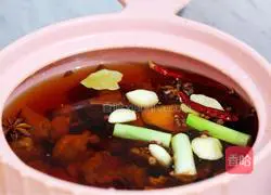 Illustration of how to make beef stewed with white radish 6