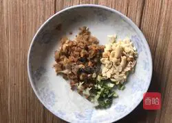 Illustration of how to make hot dry noodles (authentic Wuhan hot dry noodles) 1