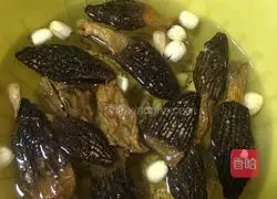 More Mushroom Pork Rib Soup Recipe Illustration 3