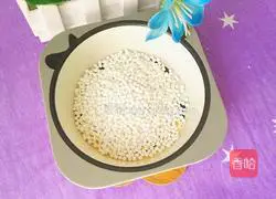 Illustration of how to make cool watermelon lemon sago 2