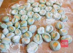 Xinwen Gourmet Lamb, Carrot and Hundred Ingredient Dumplings Recipe Illustration 11