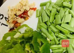 Shanxi Pasta - Illustration of how to pull slices 3